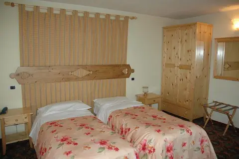 Hotel Villa Emma in Canazei - Cianacei — foto 9