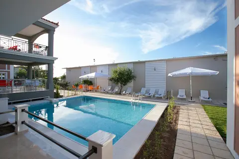 Sun & Sea Luxury Hotel in Πέτρα — foto 3