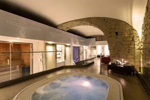 Palazzo Caracciolo Napoli in Napels, foto 11