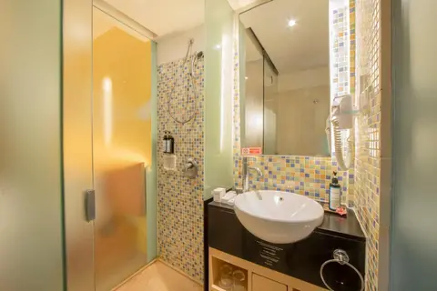 Kuta Beach Hotel in Kuta — foto 30