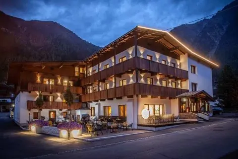 First Mountain Hotel Ötztal foto 1