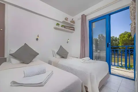 Nathalie Hotel in Ιαλυσός — foto 4
