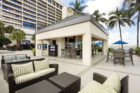 Hilton Miami Airport Blue Lagoon in Hilton Miami Airport — foto 7