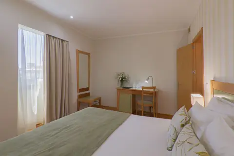 Luna Esperança Centro Hotel in Almada — foto 18