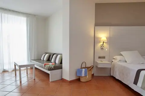 Hotel Tres Torres in Santa Eulària des Riu, foto 29