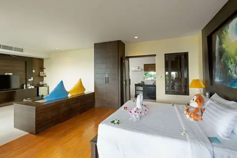 Secret Cliff Resort Phuket in Karon, foto 12