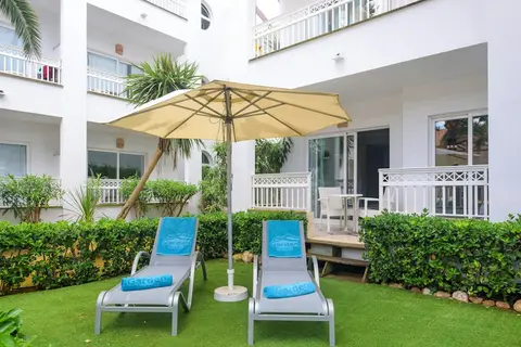 Green Garden Aparthotel in Cala Agulla, foto 17