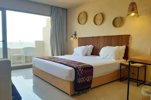 Meridiana in تاقرماس — foto 24