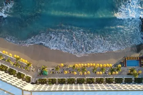 Belair Beach Hotel in Philipsburg — foto 26