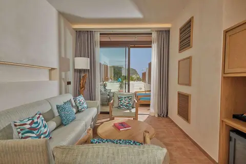 Cala San Miguel Ibiza Resort, Curio by Hilton - adults only in Sant Joan de Labritja — foto 22