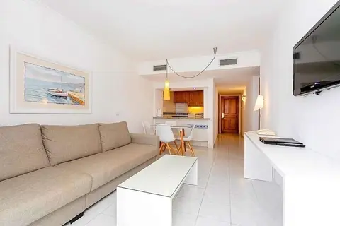 Duquesa Playa in Santa Eulària des Riu — foto 13