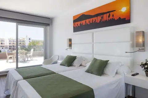 Axel Beach Ibiza in Sant Josep de sa Talaia — foto 23