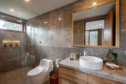 Unagi Wooden Villas by Emana in Sukawati — foto 13