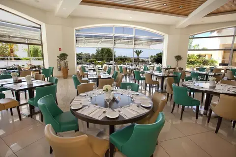 St. Raphael Resort in Limassol — foto 13