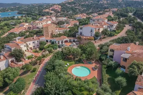 Il Giardino degli Oleandri in Poltu Quatu, foto 3