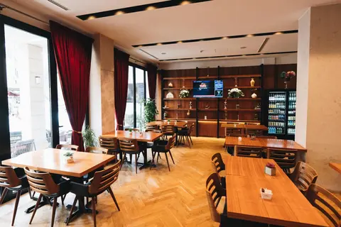 Hotel Theatro in Tirana — foto 22