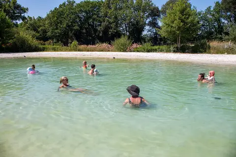 Camping La Garangeoire in Saint-Julien-des-Landes — foto 17