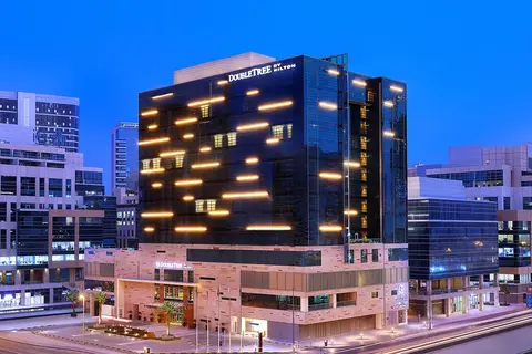 DoubleTree by Hilton Dubai - Business Bay in دبي — foto 2