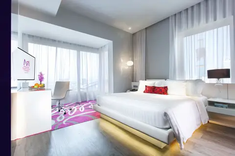 Mode Sathorn in Bangkok — foto 15