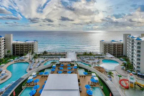 Hilton Cancun Mar Caribe All-Inclusive Resort in Cancùn — foto 3