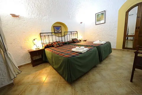 Cuevas La Granja in Benalúa — foto 12