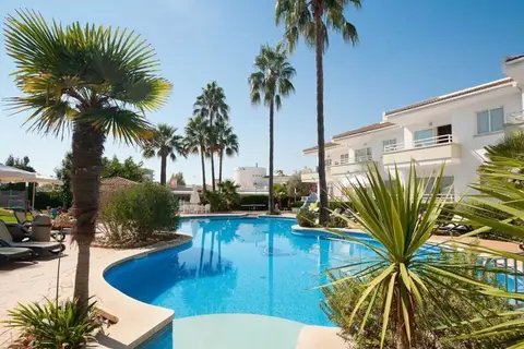 Universal Aparthotel Elisa in Playa de Muro