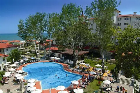 Helena Park in Sunny Beach — foto 8