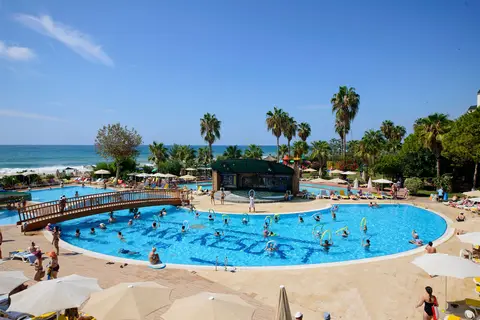 Mc Beach Resort Hotel in Alaşehir — foto 6