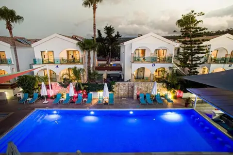 Latchi Escape Hotel & Suites in Neo Chorio — foto 18