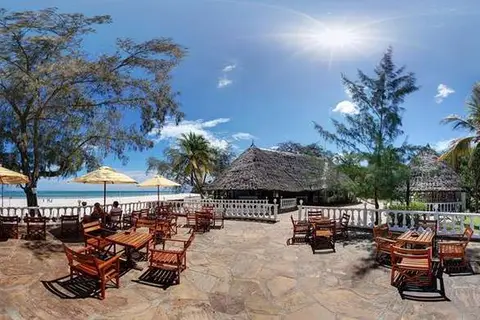 Papillon Lagoon Reef in Ukunda — foto 6