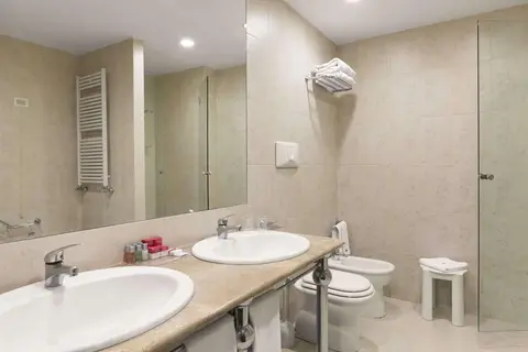 Ramada by Wyndham Naples in Napels, foto 30