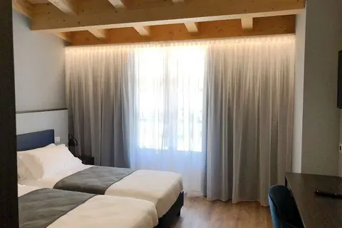 Hotel Regina Del Garda Suite in Toscolano Maderno — foto 4