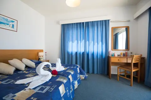 Sunny Hill Hotel Apartments in Paphos — foto 7