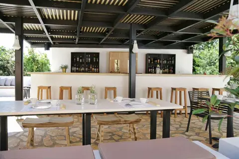 Lena Mare Boutique Hotel in Αχαράβη — foto 6