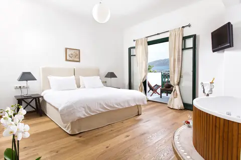 Tharroe Of Mykonos in Τούρλος — foto 5