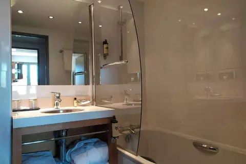 Hotel Vieux Port in La Ciotat — foto 11