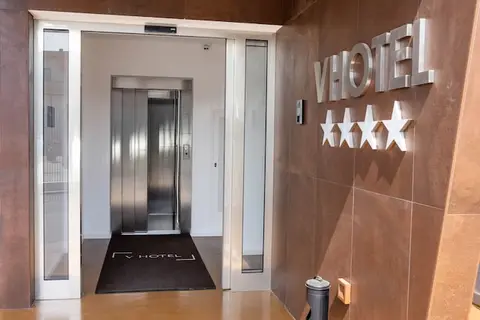 V Hotel in Zelo, foto 13