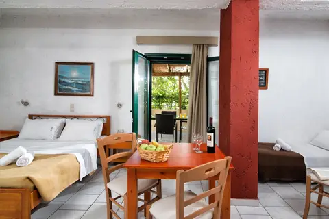 Erofili Apartments in Agia Marina, foto 27