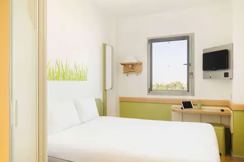 ibis budget Sevilla Aeropuerto in Sevilla — foto 28