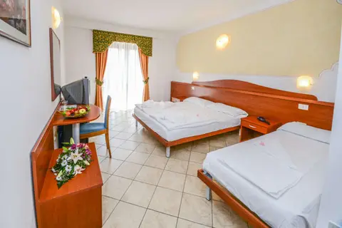 Hotel Antico Monastero in Toscolano Maderno — foto 16