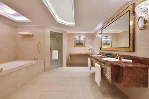 Sheraton Grand Doha Resort & Convention Hotel in Doha — foto 23