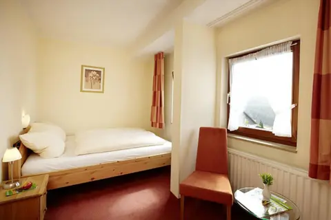 Landhotel Altastenberg - Logies ontbijt in Winterberg — foto 2