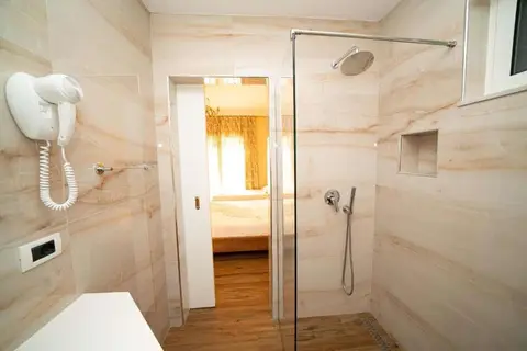 Vila Mare Hotel in Durrës — foto 21