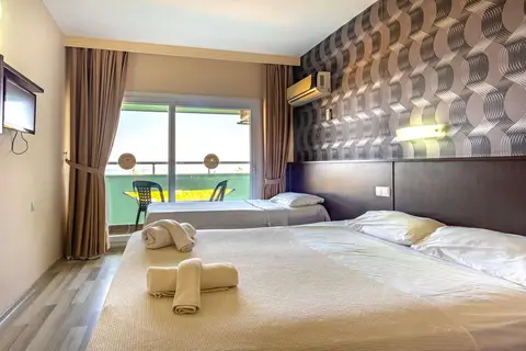 Green Gold Hotel in Kuşadası — foto 4