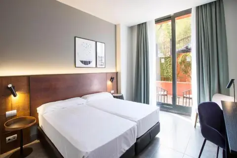 Dolce by Wyndham Barcelona Resort in Sant Esteve Sesrovires — foto 28