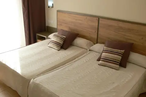 Ohtels La Hacienda in Vila-seca — foto 29