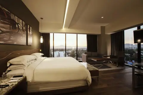 Krystal Grand Suites Insurgentes in 1a. Región Militar — foto 24