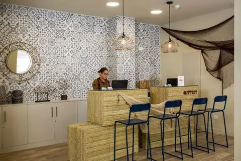 Casual Malaga del Mar in Málaga — foto 18