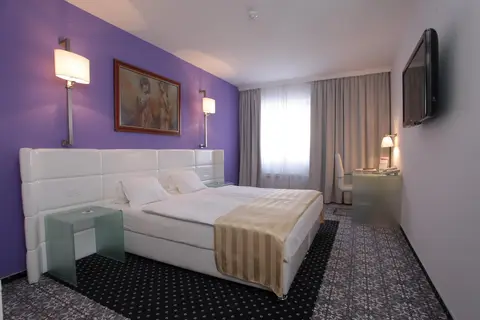 Phoenix Hotel in Zagreb — foto 24
