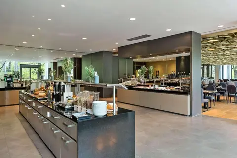DoubleTree by Hilton Vienna Schonbrunn in Wenen — foto 23